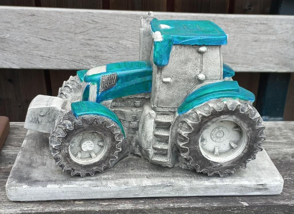 Betonnen tractor beeldje, Tuin en Terras, Tuinbeelden, Ophalen