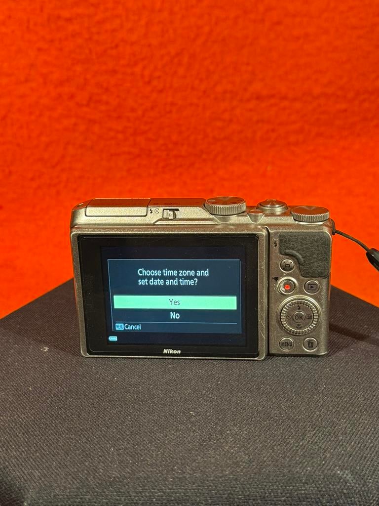 Nikon Coolpix A900 – lens loopt vast – voor reparatie, Ophalen of Verzenden, Zo goed als nieuw, Nikon, Nikon