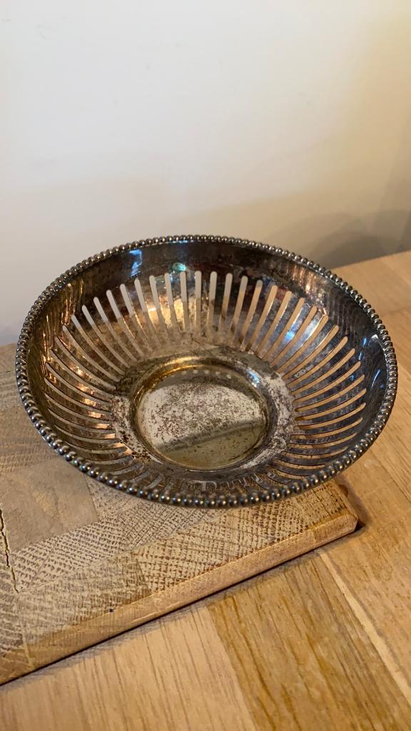 Verzilverd bonbonschaaltje K&B parelrand 11,5cm doorsnee, Antiek en Kunst, Ophalen of Verzenden