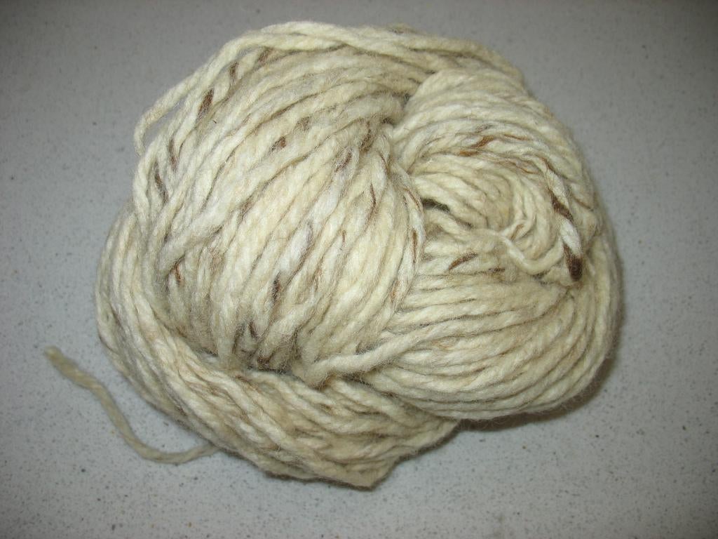 Breien Haken Ierse Breiwol Ecru met Bruine Vlokjes, Ophalen, Nieuw, Breien, Wol of Garen