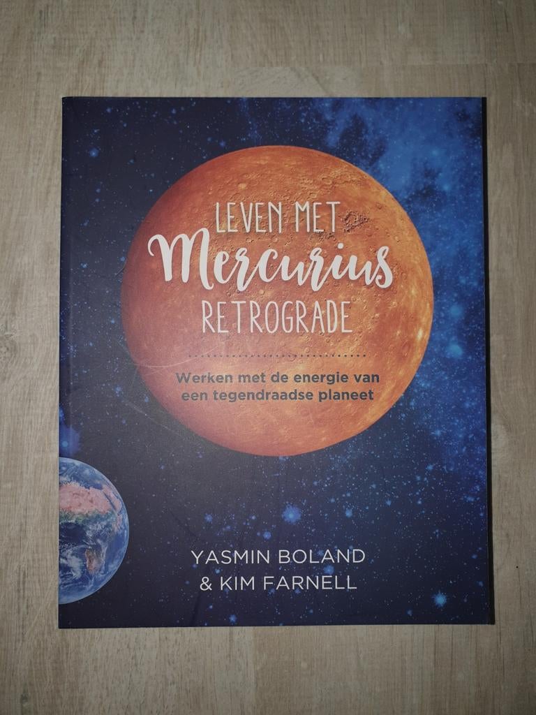Yasmin Boland - Leven met Mercurius Retrograde, Boeken, Astrologie, Overige typen, Ophalen of Verzenden, Zo goed als nieuw