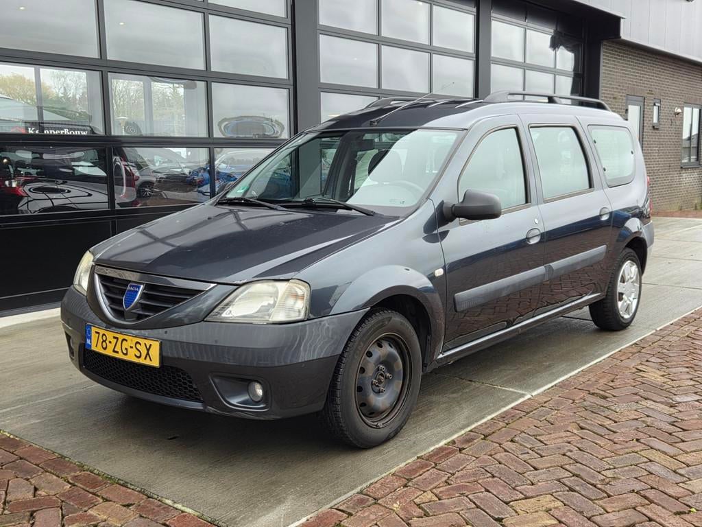 Dacia Logan MCV 1.6 Lauréate 7p. | Airco, Gebruikt, 4 cilinders, 635 kg, 7 stoelen