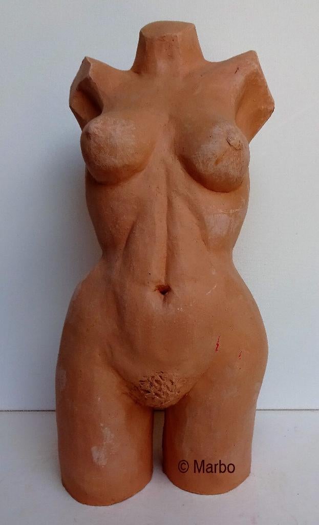 drie Beelden vrouw, Ophalen