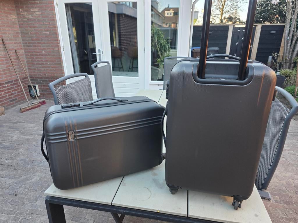 Compacte koffers, Sieraden, Tassen en Uiterlijk, Koffers, Hard kunststof, Minder dan 50 cm, Zo goed als nieuw, 35 tot 45 cm