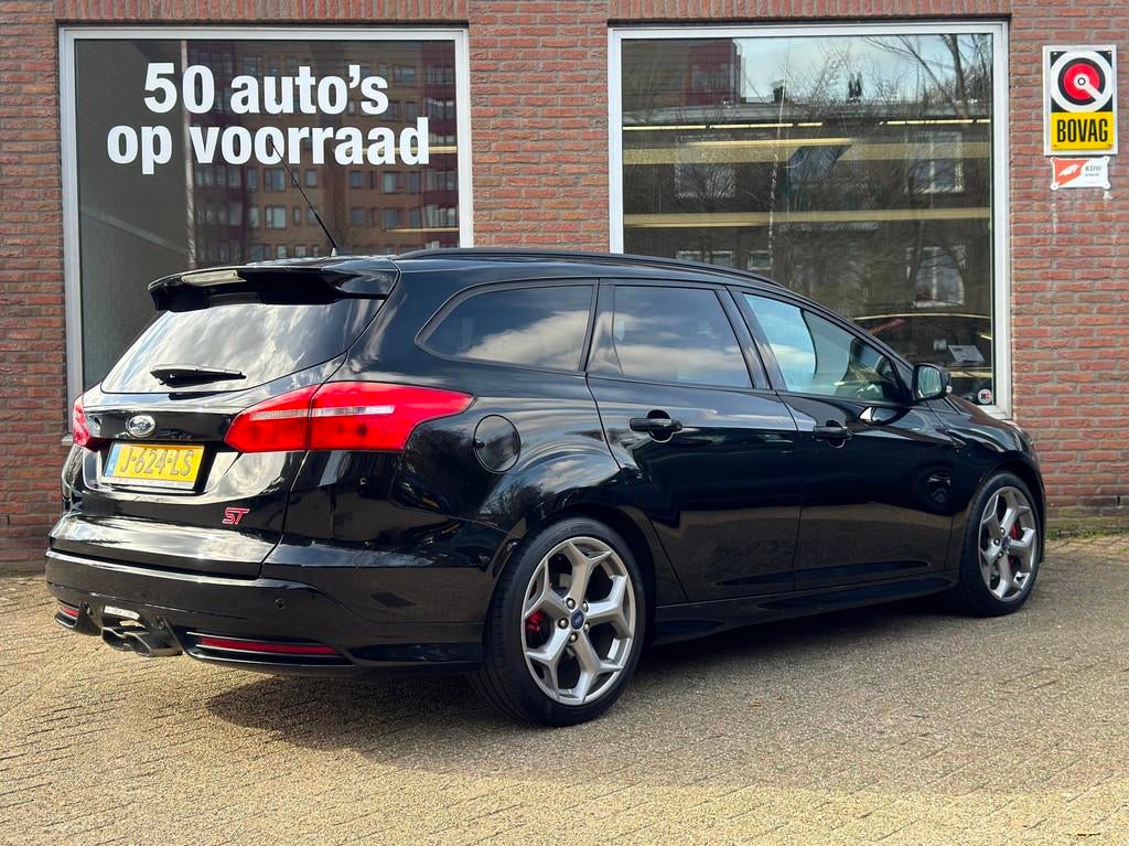 Ford Focus Wagon 2.0 ST | Recaro | Navi | Cruise | Winterpac, Auto's, 15 km/l, Gebruikt, 4 cilinders, Zwart