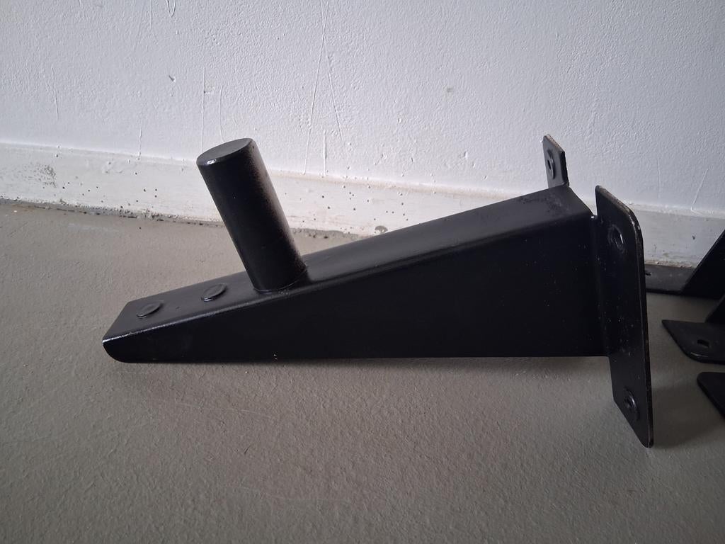 4 zware metalen luidspreker steunen, Ophalen of Verzenden, 120 watt of meer, Overige typen, Overige merken