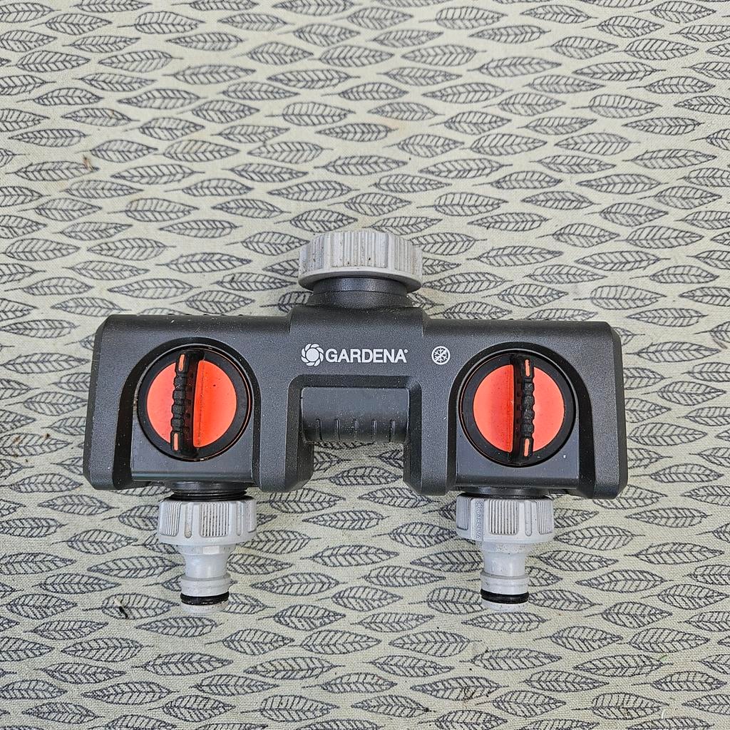 Gardena Waterverdeler 2-weg, Ophalen of Verzenden, Gebruikt, Tuinslangkoppeling