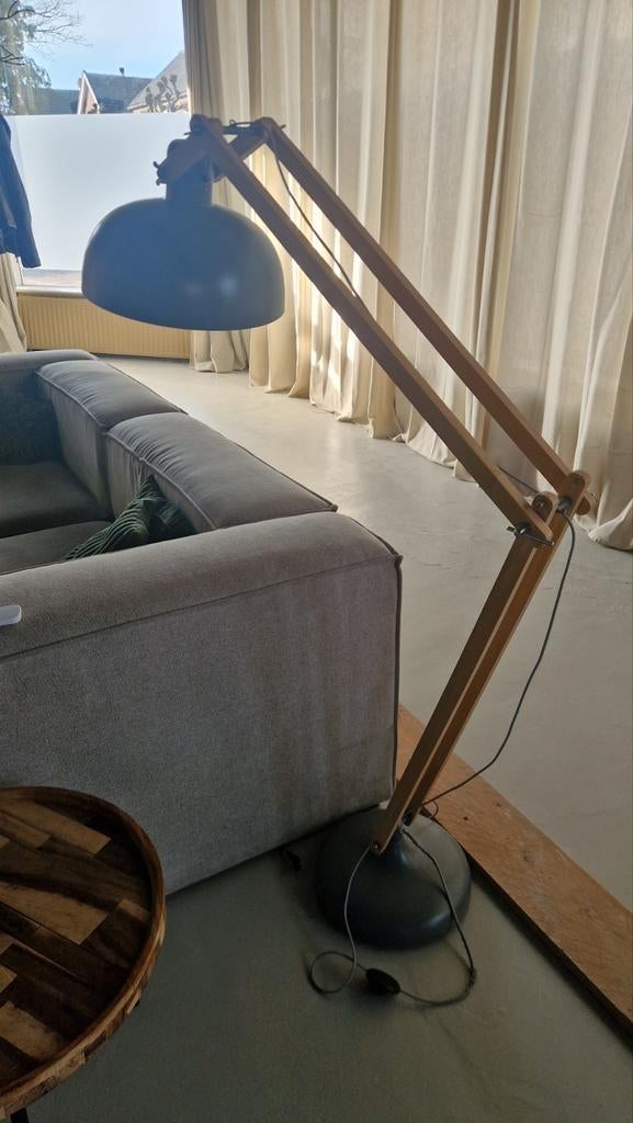 Leuke vloer lamp, Ophalen, Gebruikt, Hout, 150 tot 200 cm