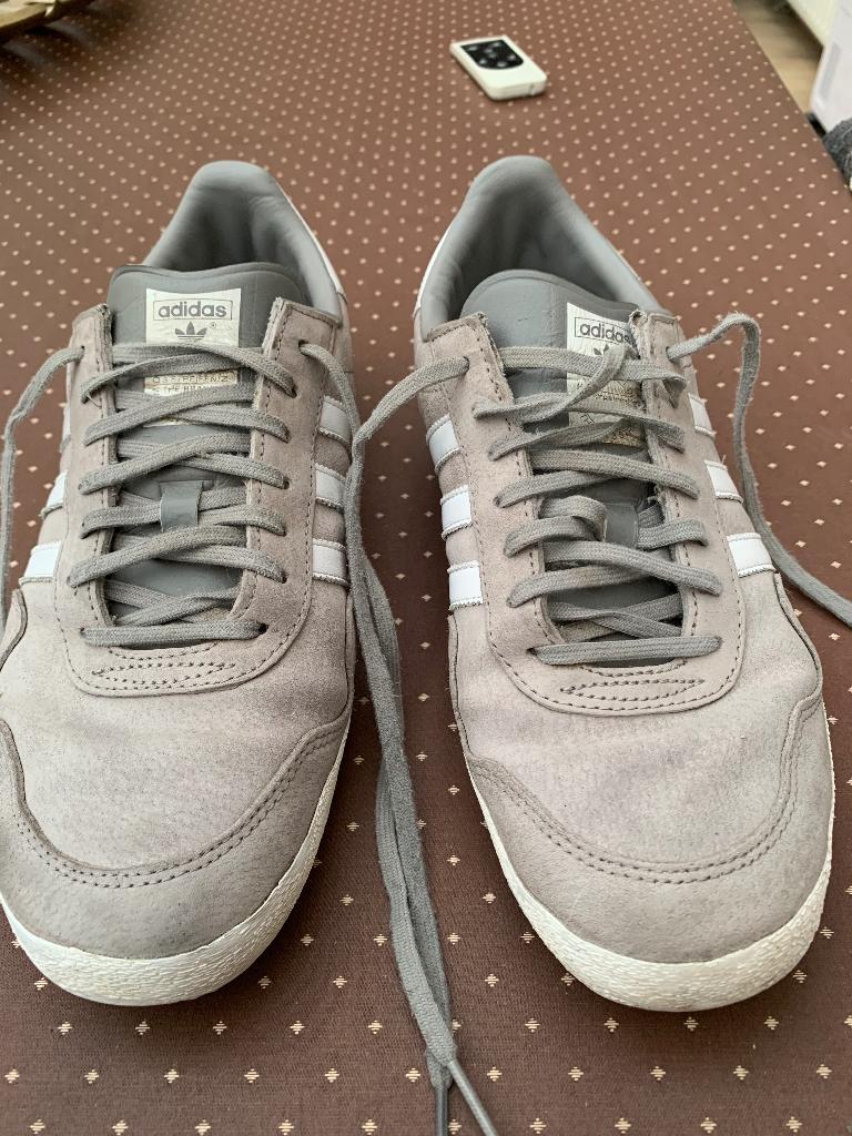 Adidas turf royal 43 1/3 grijs, Ophalen of Verzenden, Overige kleuren