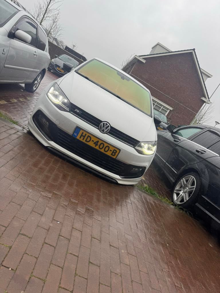 Volkswagen Polo 1.2 3X R LINE BOMVOL TSI  2015 Wit, Auto's, 40 €/maand, 4 cilinders, Wit, Origineel Nederlands
