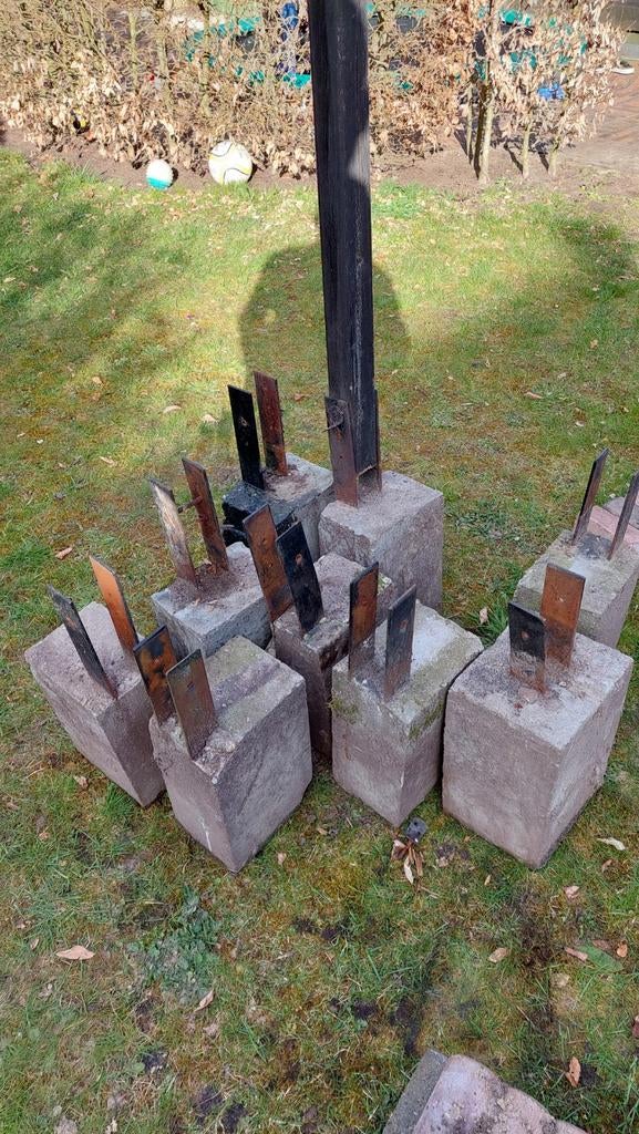 12 Betonnen paalfundering voor schuttingpalen 65 x 65 mm, Tuin en Terras, Ophalen