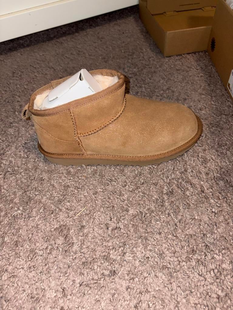 Uggs kids classic ultra mini dazzle, Ophalen of Verzenden, Nieuw, Meisje