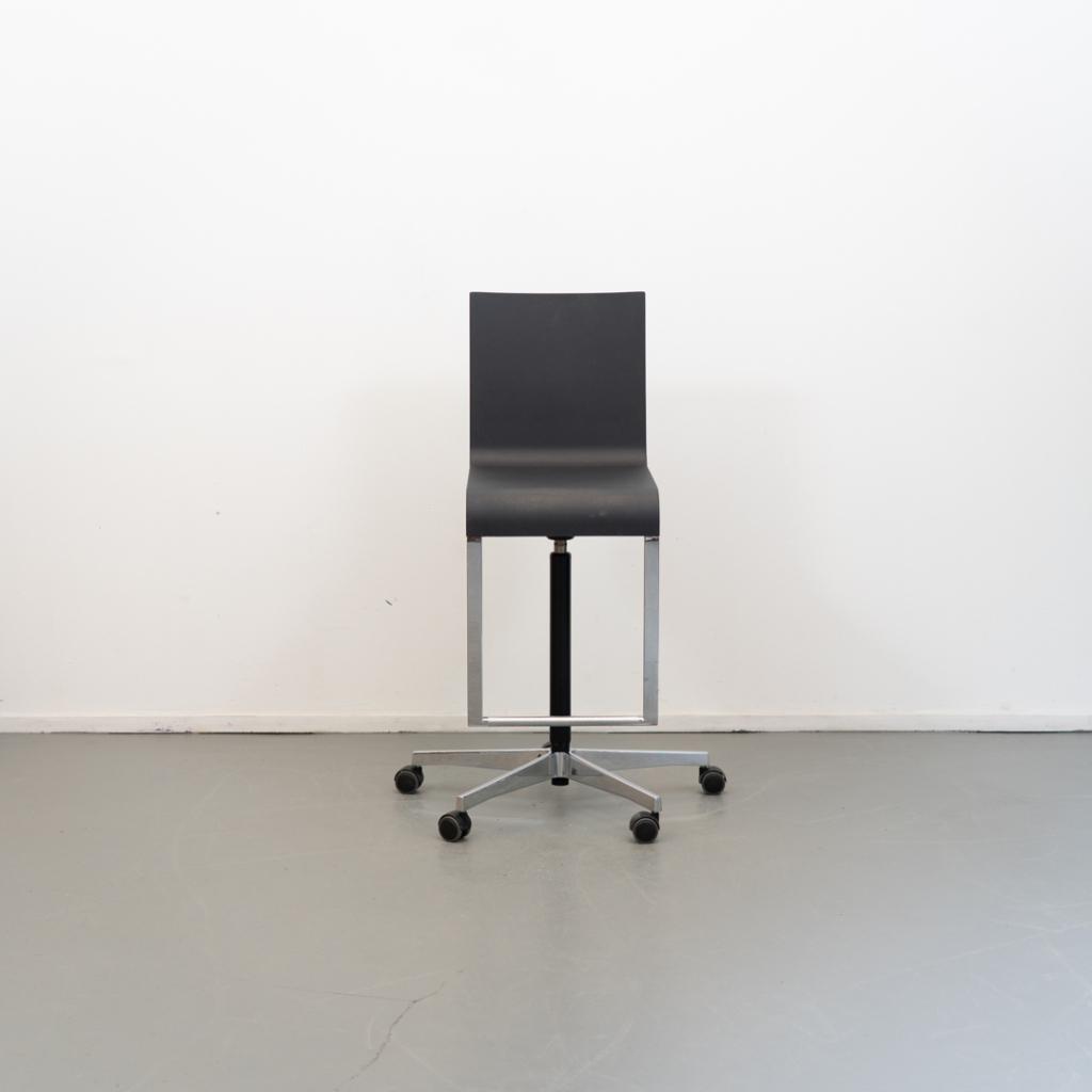 1x Vitra Maarten van Severen .04 Counter chair Zwart Chroom, Niet ingevuld, Zwart, Niet ingevuld, Zo goed als nieuw