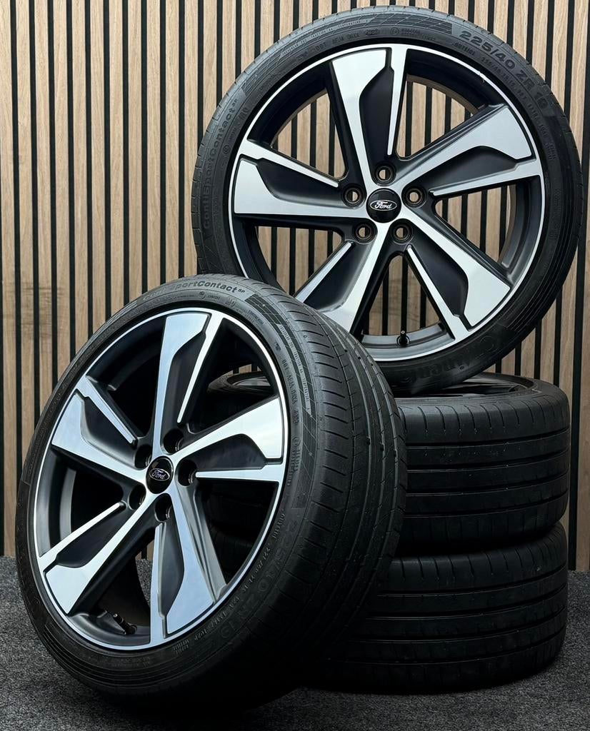 Originele 19 inch Ford Puma ST-Line 5x108 ET47.5 225/40/19, Auto-onderdelen, Banden en Velgen, ., Banden en Velgen, ., Ophalen