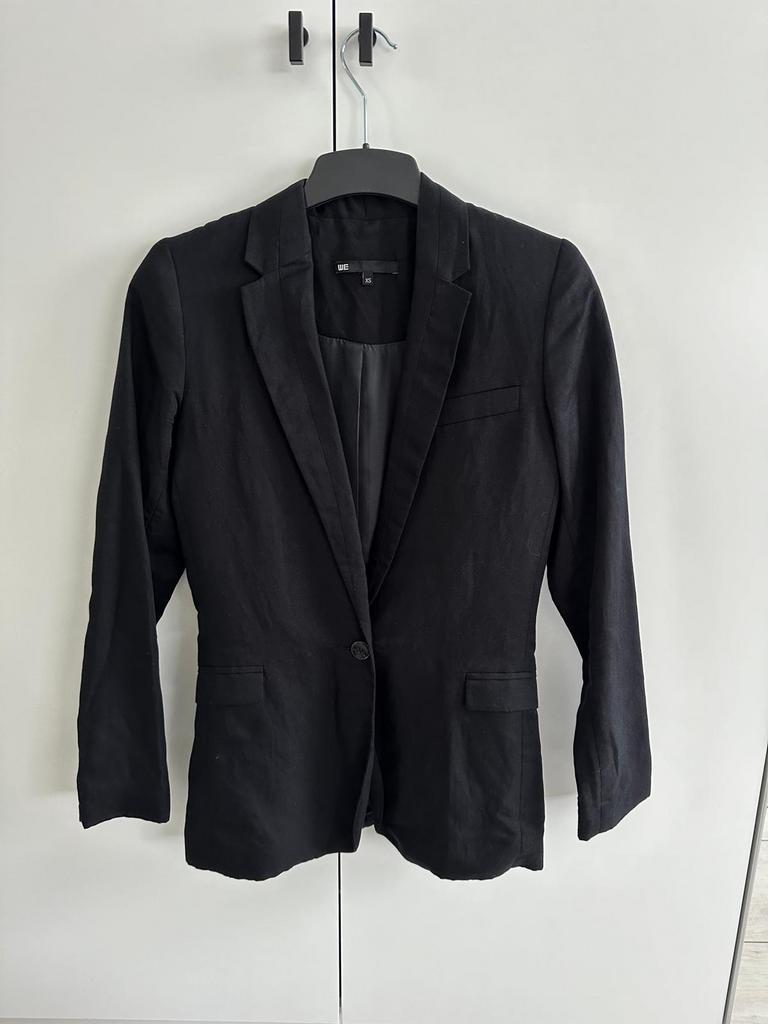 Zwarte blazer van WE, maat XS, Zwart, Ophalen of Verzenden, Zo goed als nieuw, Jasje
