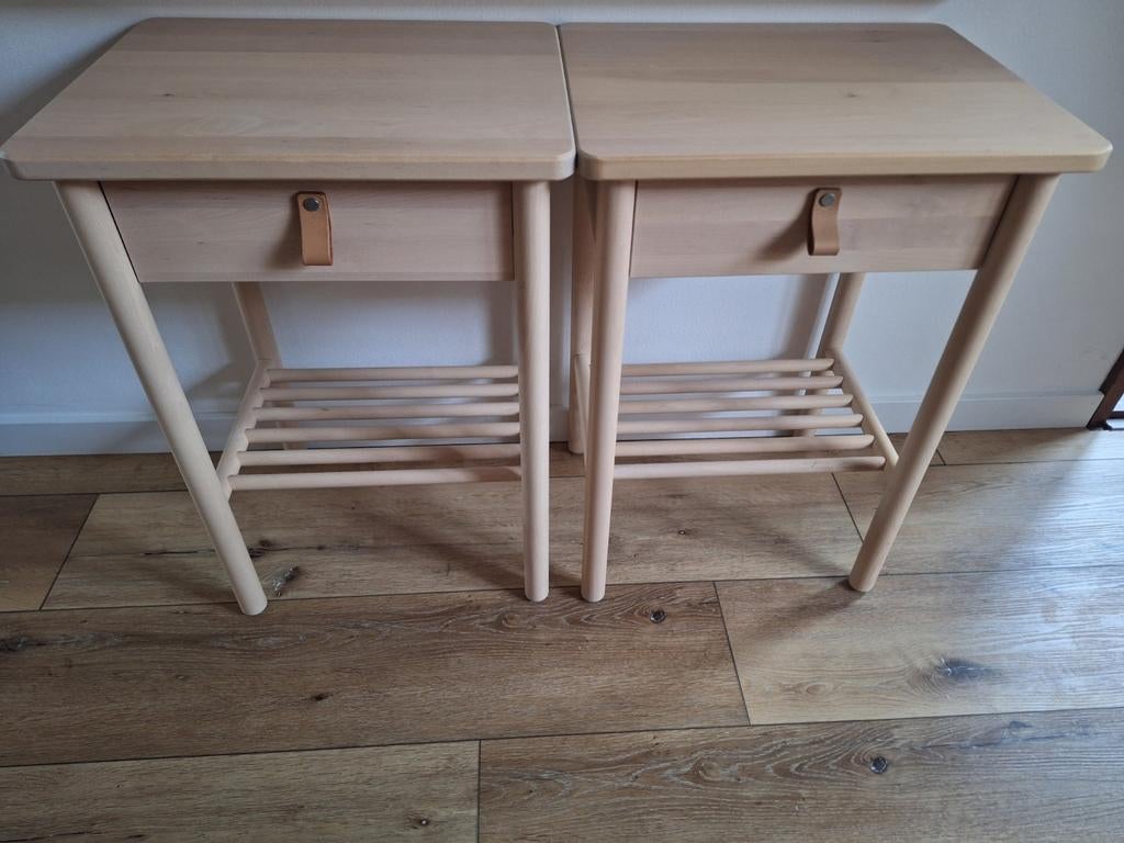 2 nachtkastjes Björksnäs Ikea, Ophalen, Zo goed als nieuw, Minder dan 45 cm