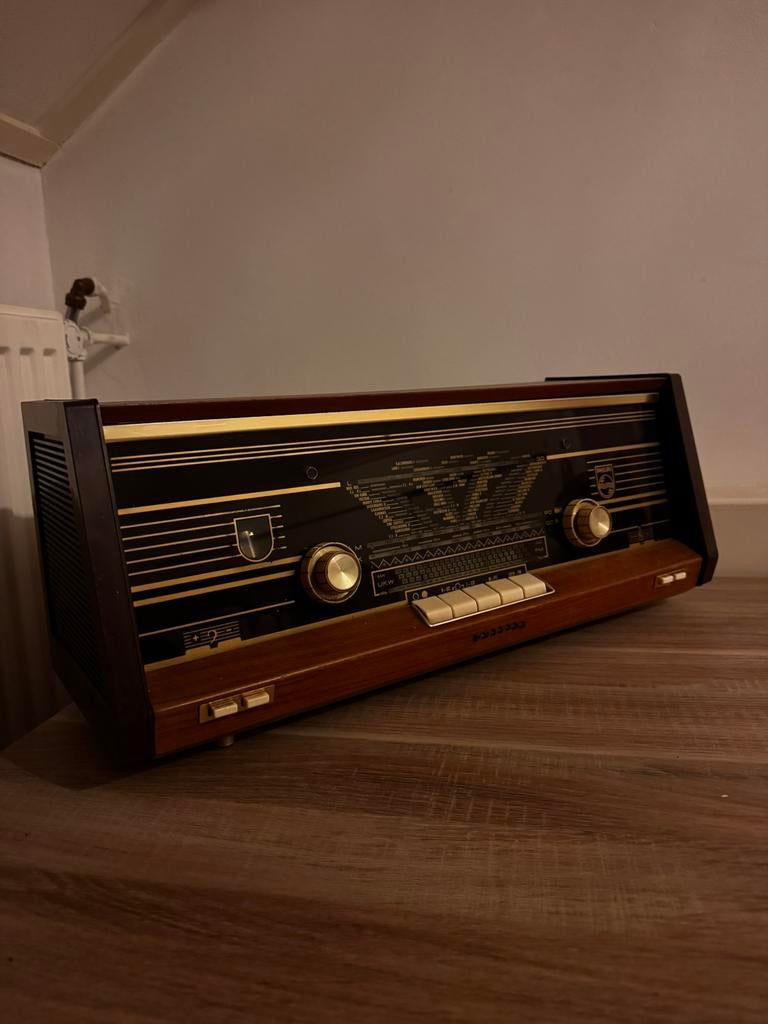 Antieke philips radio, Ophalen