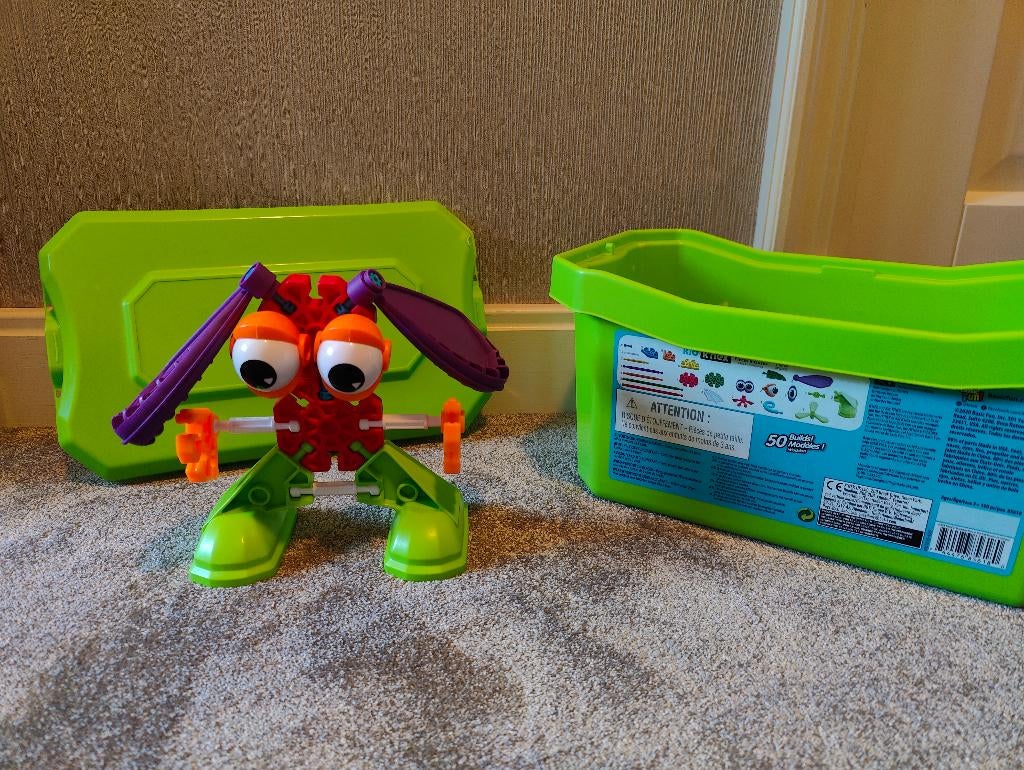 Kid K'nex bouwset met opbergdoos, Kinderen en Baby's, Speelgoed | Bouwstenen, Ophalen of Verzenden, Zo goed als nieuw, K'nex