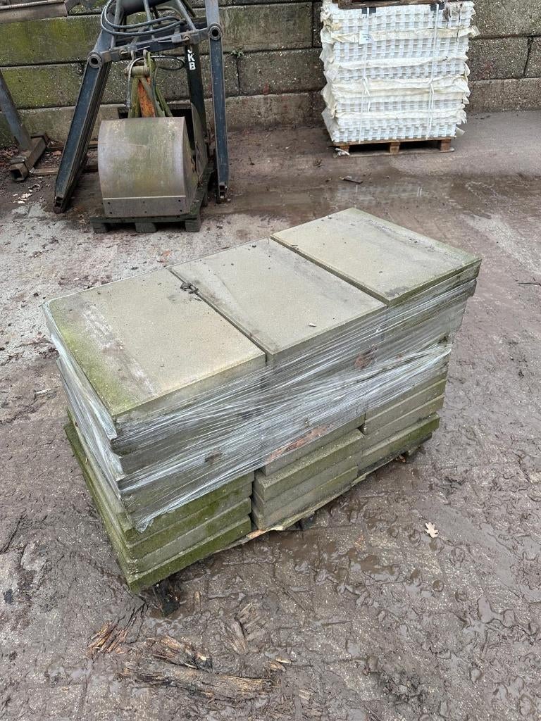 30 stuks betontegel 40x60x7cm gebruikt., Ophalen, Gebruikt, 5 tot 10 m², Beton