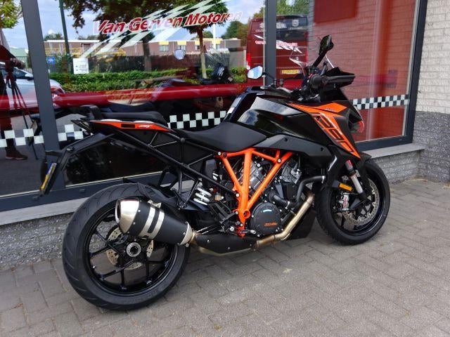 KTM 1290 SUPER DUKE GT 2019 - foto 3
