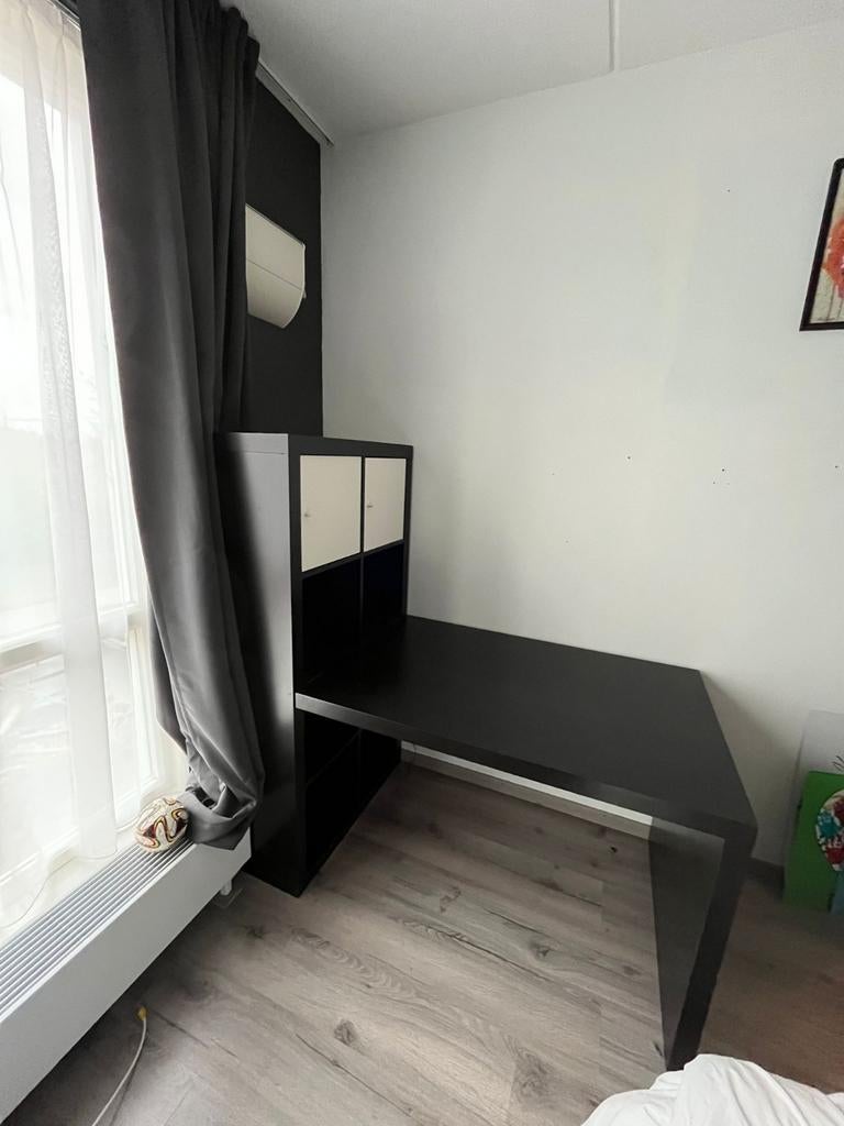 Zwarte Ikea Bureau met kallax vakjes kast, Ophalen, Gebruikt, Spaanplaat of MDF, IKEA