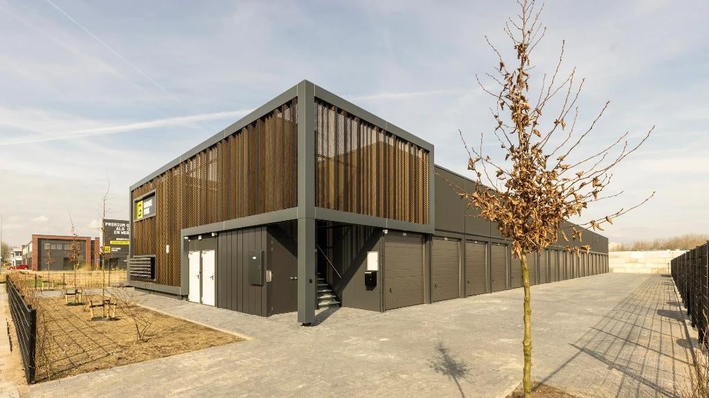 Garagebox Wageningen te koop, 21 m², Koop, Opslag of Loods