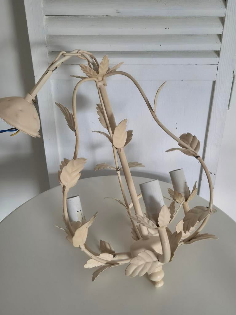 Brocante Kroonluchter, met blaadjes, crème, Ophalen