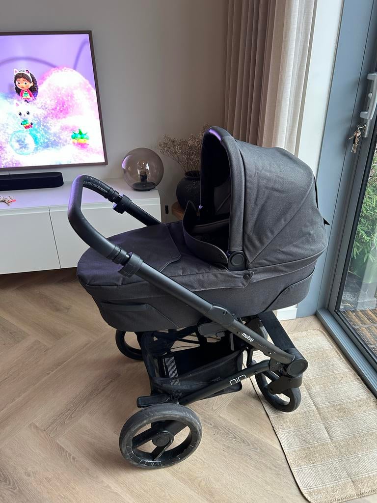 Mutsy Nio Combiwagen - Compleet met Reiswieg en Zitje, Ophalen, Gebruikt, Combiwagen, Met reiswieg