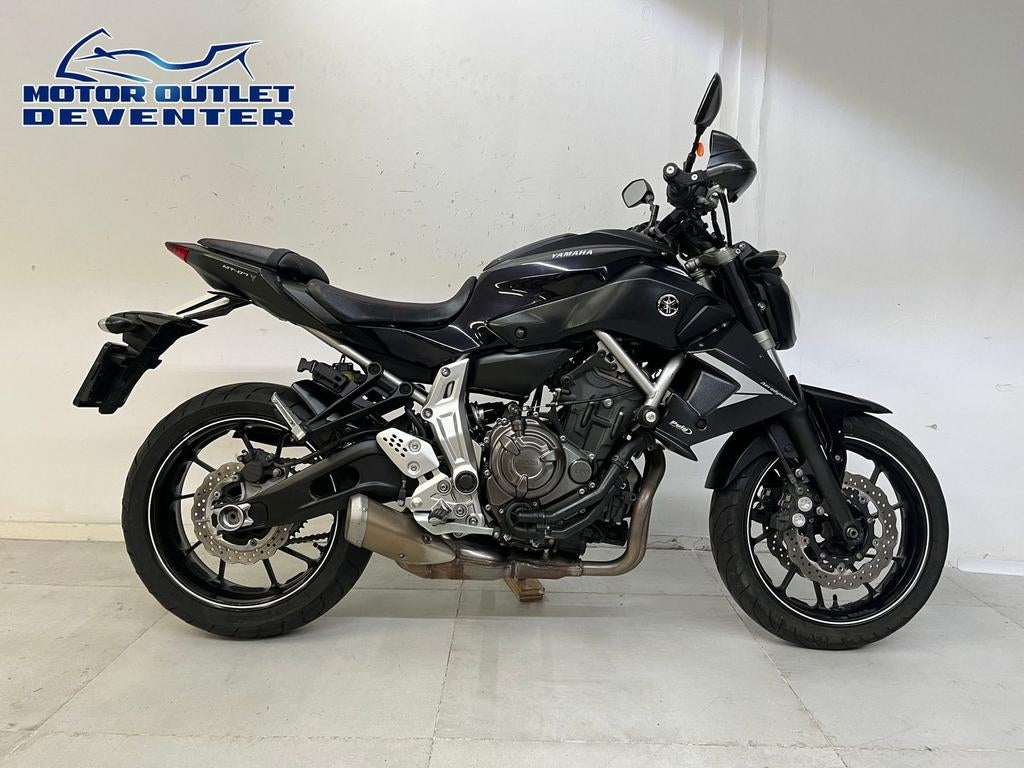 Prachtige YAMAHA MT 07 Full Power (bj 2014), 2 cilinders, Motorrijbewijs A, Bedrijf, Onbekend