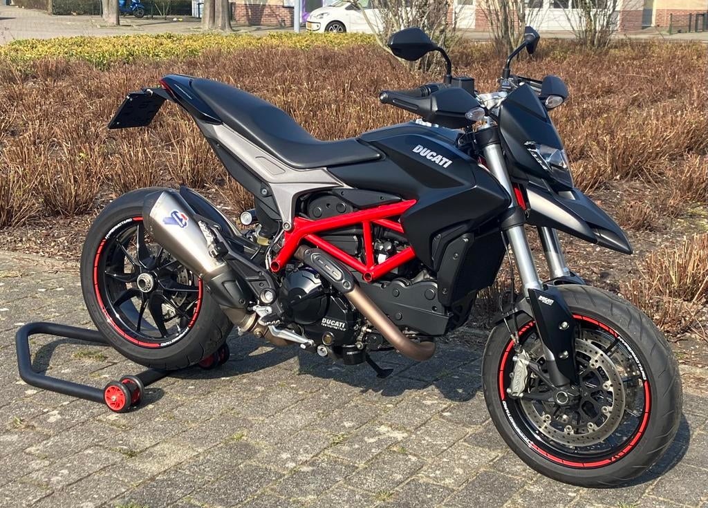 Ducati Hypermotard 821, 2 cilinders, Motorrijbewijs A, Particulier, Meer dan 35 kW