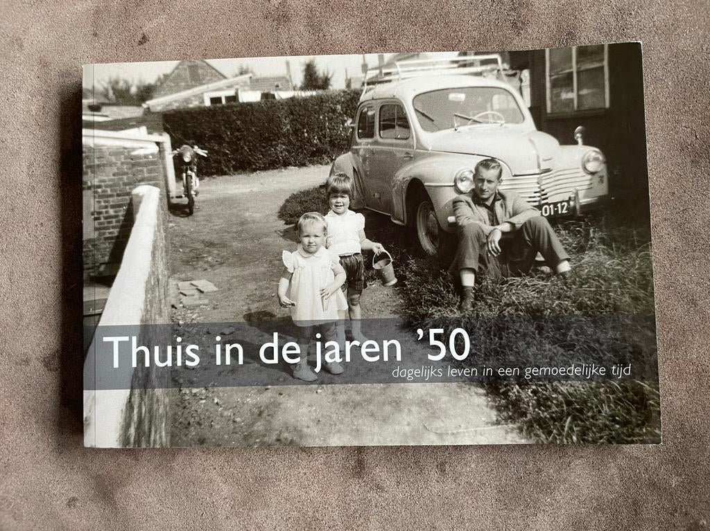 Thuis in de jaren vijftig boek, Boeken, Ophalen of Verzenden, 20e eeuw of later, Gelezen
