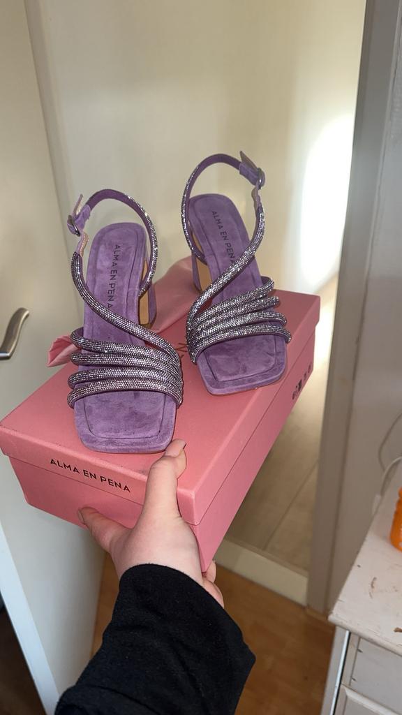 Alma en pena hakken 38, Ophalen, Zo goed als nieuw, Maat 38/40 (M), Zwart