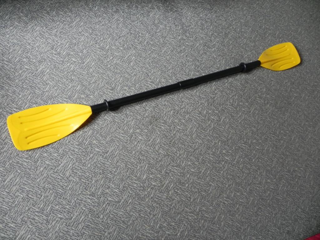 TE KOOP; KINDERPEDDELS GEEL, Ophalen, Zo goed als nieuw, Dubbelbladige peddel