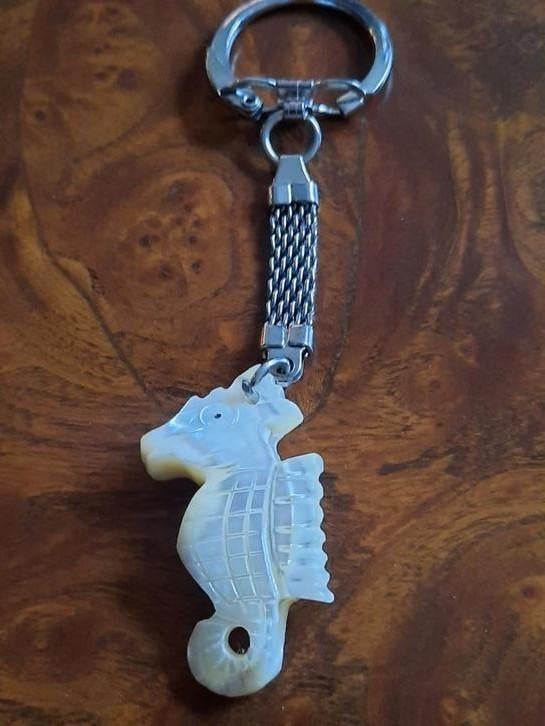 Parelmoer Zeepaardje Sleutelhanger, Overige materialen, Wit, Nieuw, Ophalen of Verzenden