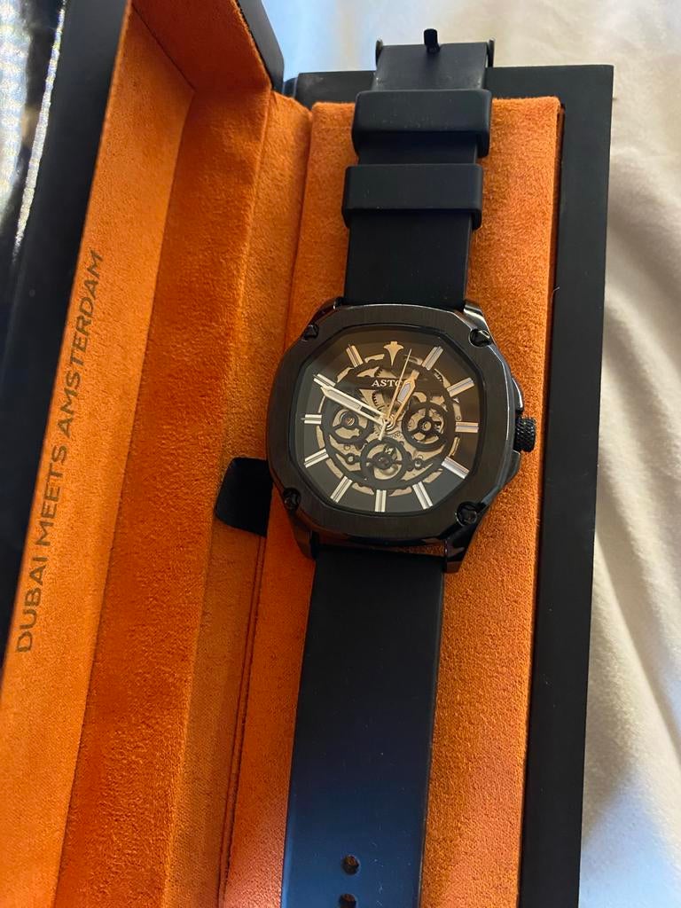 Luxe Astos Horloge, Sieraden, Tassen en Uiterlijk, Horloges | Heren, Overige merken, Overige materialen, Polshorloge, Kunststof