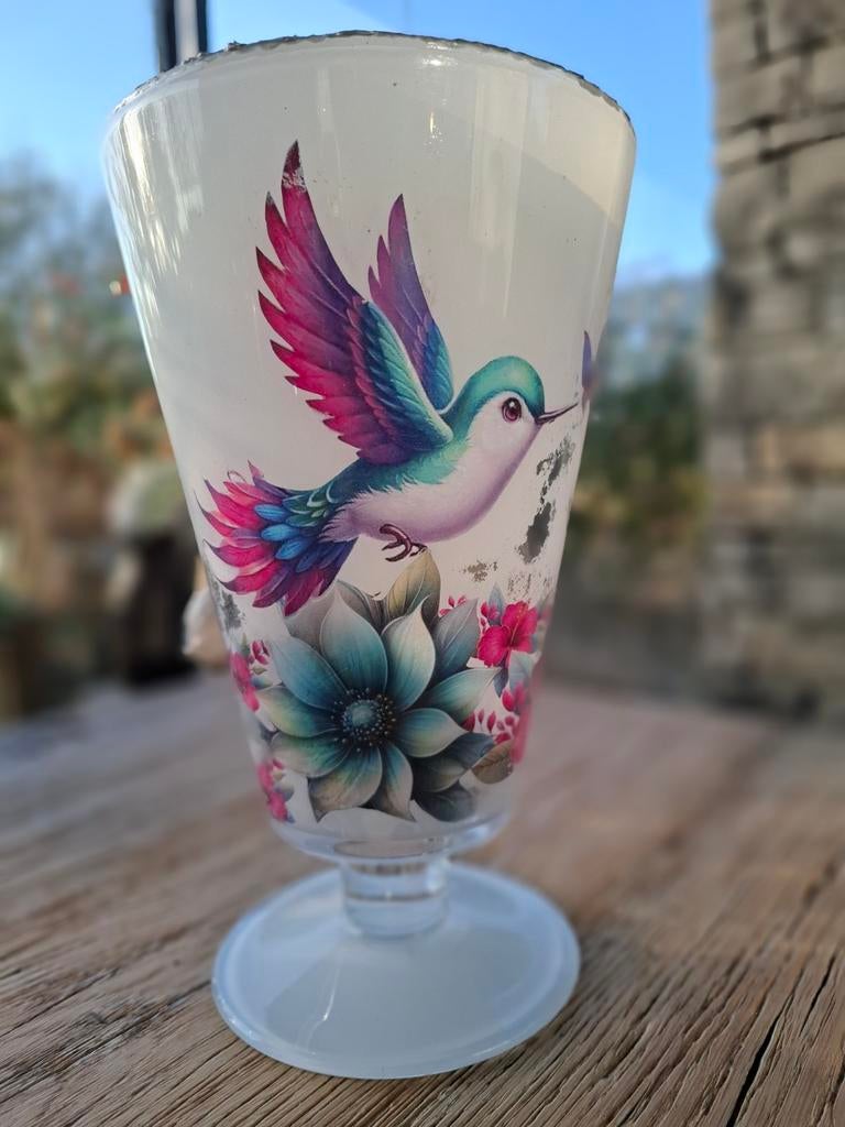 Glazen vaas op voet met decoupage vogels en bloemen, Ophalen, Wit, Minder dan 50 cm, Glas