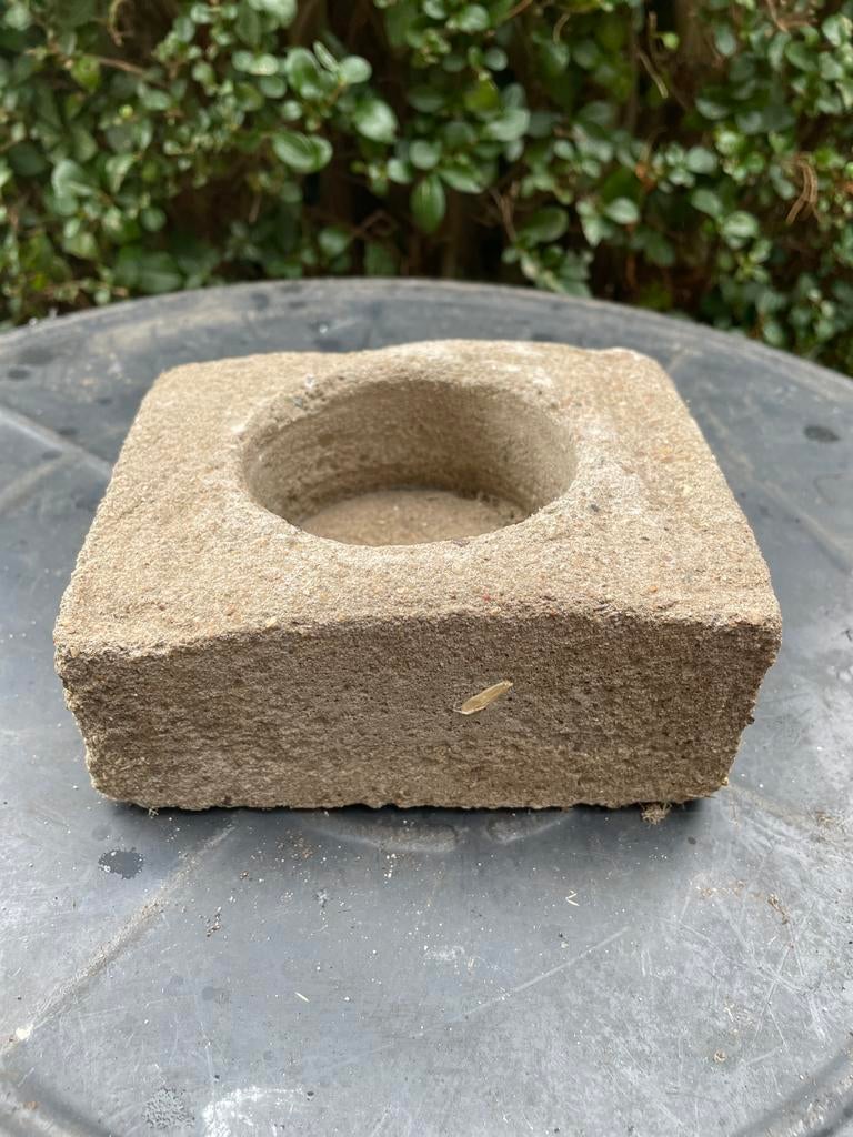 5 stuks betonnen voerbakjes voor konijnen en cavia’s, Ophalen, Gebruikt, Voerbakje