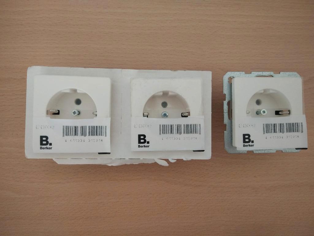 3x Berker 47438089 stopcontact NIEUW, Doe-het-zelf en Verbouw, Ophalen of Verzenden, Nieuw, Stopcontact