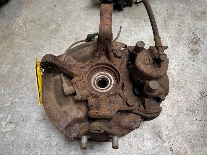 Fusee links-voor van een Toyota Avensis, Auto-onderdelen, Gebruikt, -, -, Ophalen of Verzenden