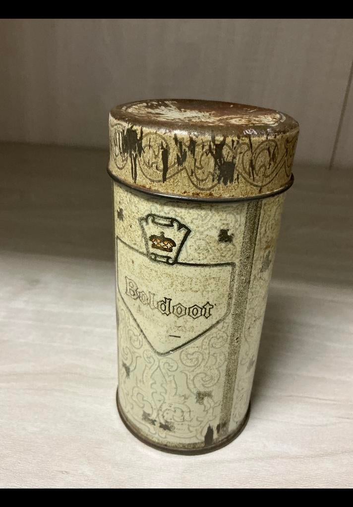 Heel oud Boldoot talkpoeder blikje, verkleurd ong 12 cm hoog, Ophalen of Verzenden, Zo goed als nieuw