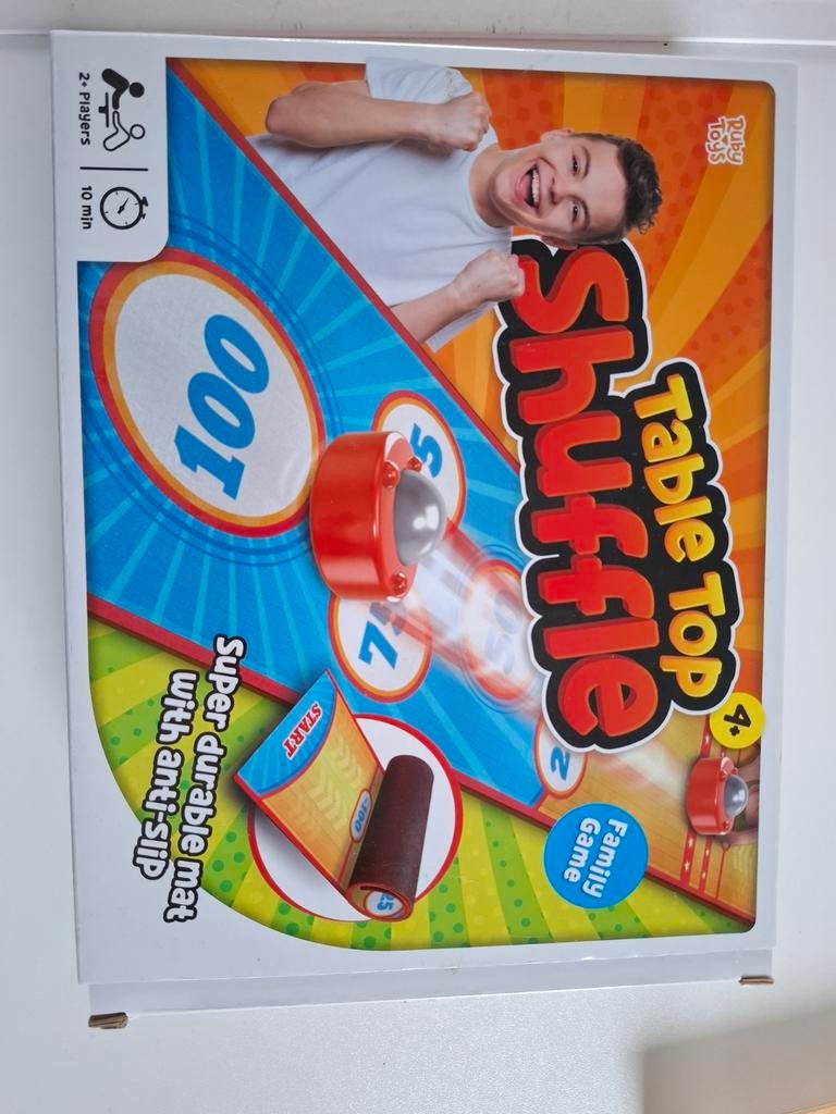 Table Top Shuffle - Leuk familiespel!, Ophalen of Verzenden, Zo goed als nieuw, Een of twee spelers, Tactic