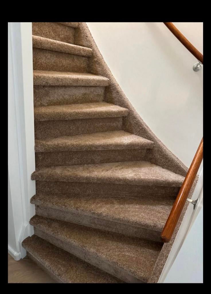 Traprenovatie met Tapijt? Met of zonder wangen!, Huis en Inrichting, Stoffering | Vloerbedekking, Ophalen, Crème, 75 m² of meer