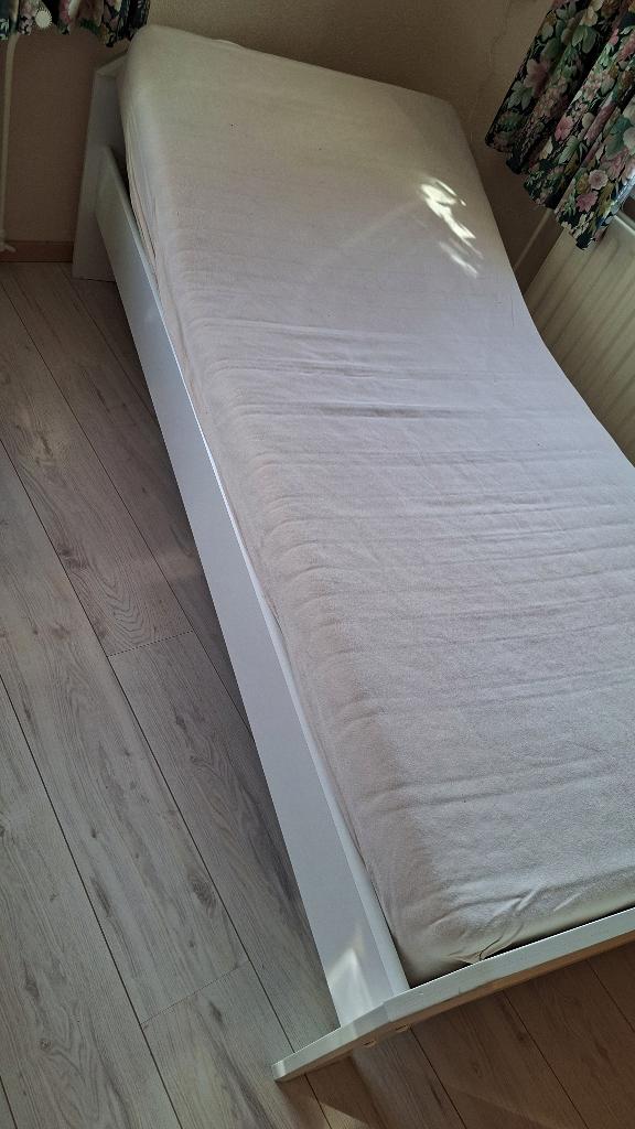 Eenpersoons bed,ledikant, Ophalen, Verstelbaar, 90 cm, Eenpersoons