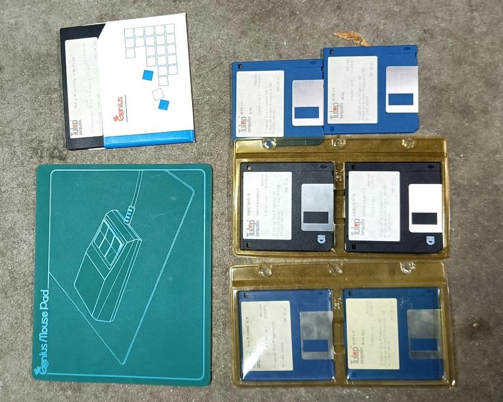 diskettes Tulip en muismat Genius, Computers en Software, Vintage Computers, Ophalen of Verzenden, Vintage computer