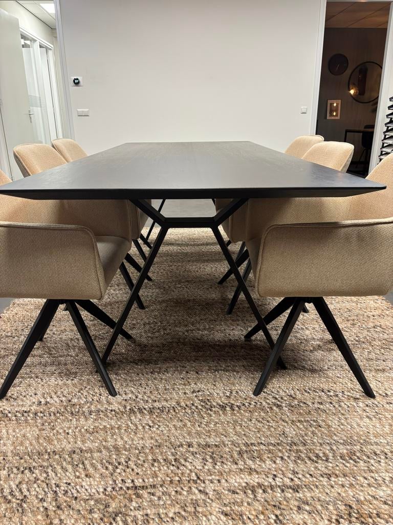 Dykk Eettafel Massief Eikenhout Zwart - Showroommodel, Huis en Inrichting, Tafels | Eettafels, Ophalen, Gebruikt, 100 tot 150 cm