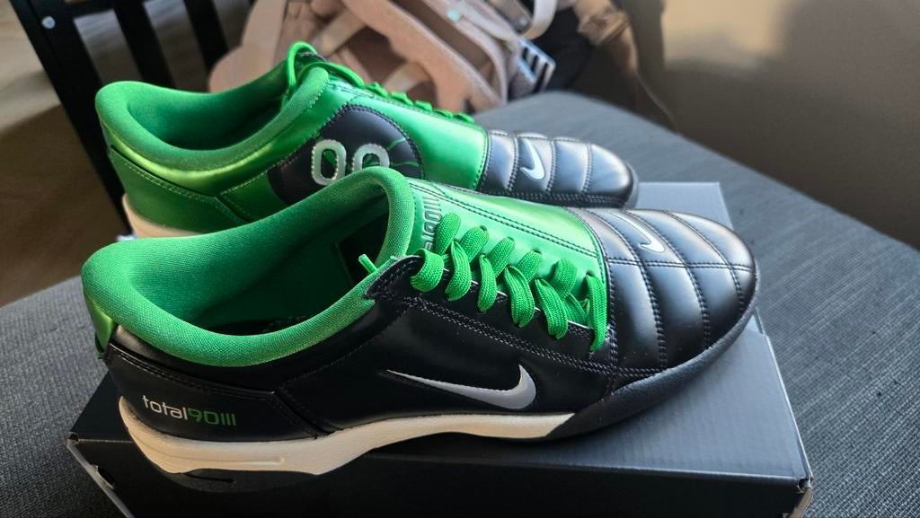 Nike Total 90 Dotswoosh - Zeldzame voetbalschoenen, Kleding | Heren, Nike, Ophalen of Verzenden, Zo goed als nieuw, Sportschoenen