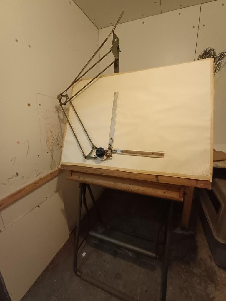 Nestler Tekentafel - €100-, Student Model, Ophalen, Gebruikt, Minder dan 130 cm, Verlichting