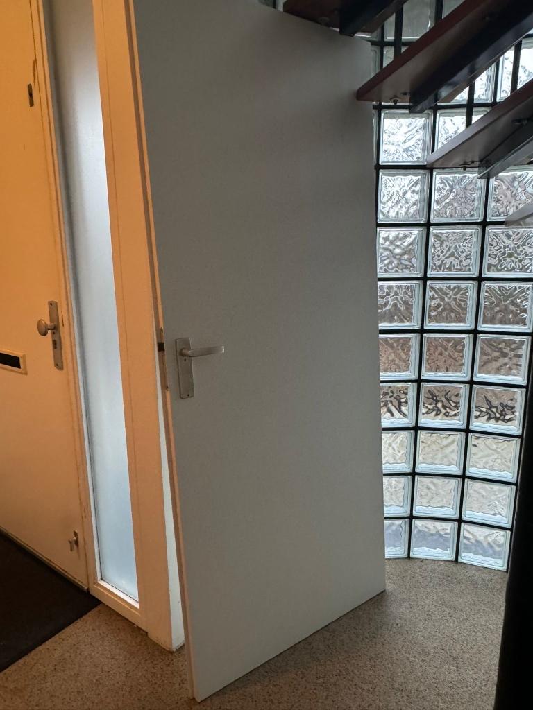 Deur, Ophalen, Zo goed als nieuw