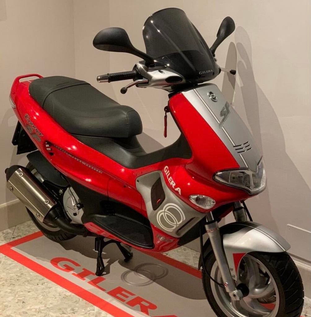 GEZOCHT: SCOOTERS! LEES BESCHRIJVING, Ophalen, Zo goed als nieuw, Piaggio