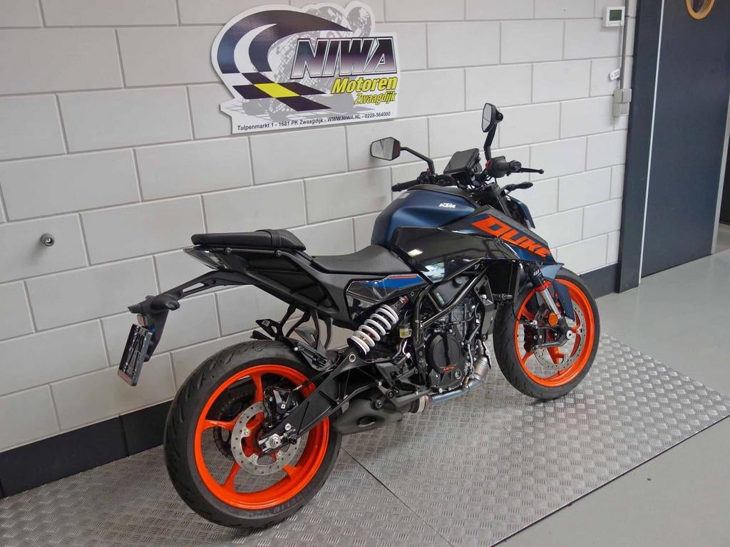 KTM 125 DUKE - foto 2